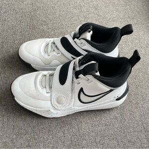 Nike Kids Black and White Basketball Shoes